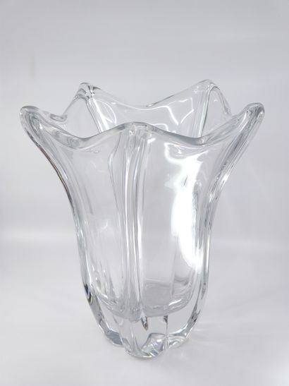 DAUM - France

Grand vase corolle en cristal...