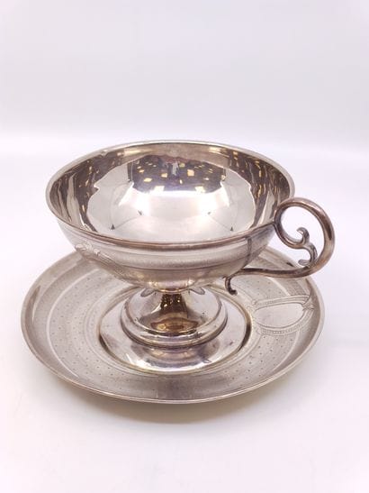 MASSAT Frères 

Tasse à chocolat en argent...