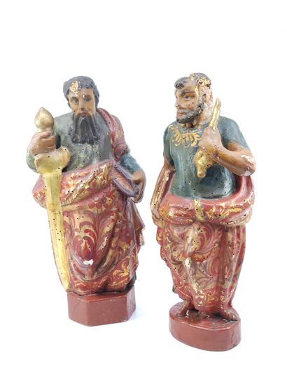 DEUX STATUES de Saint Paul en chêne sculpté...