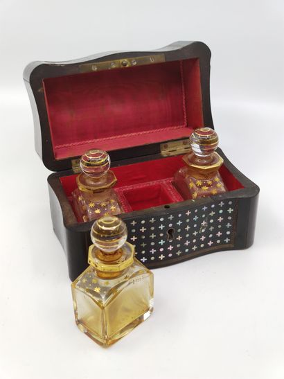 
CAVE à senteurs en coffret de bois noirci...