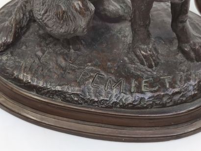 FREMIET Emmanuel (1824-1910)

Epagneul assis

Bronze...