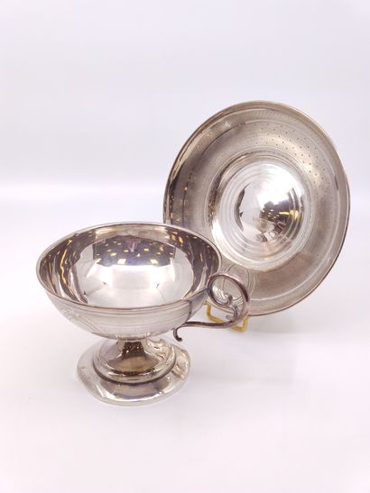 MASSAT Frères 

Tasse à chocolat en argent...