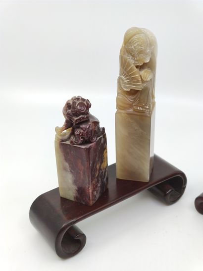 
ENSEMBLE de quatre cachets en stéatite et...