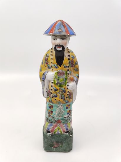 
CHINE




TROIS statues en porcelaine polychrome...