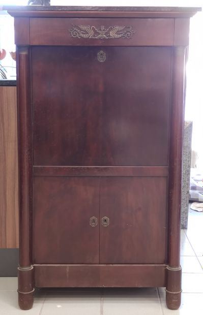 SECRETAIRE de style empire en acajou et placage...