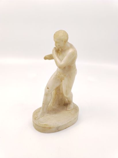 Petite statuette en albâtre représentant...