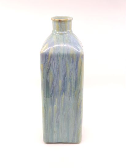 GRANDE BOUTEILLE de forme carrée en céramique...