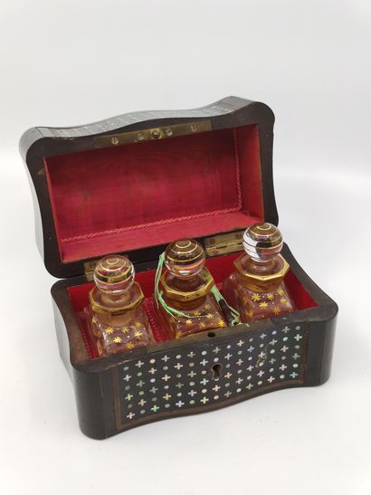 
CAVE à senteurs en coffret de bois noirci...