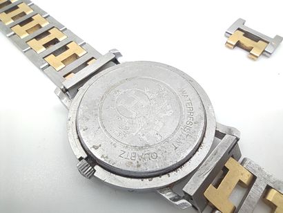 HERMES modèle CLIPPER

Montre bracelet plaqué...