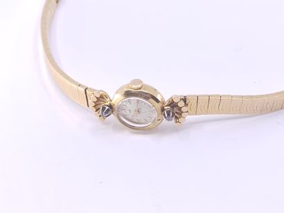 LIP 

Montre bracelet en or jaune 750°, boîtier...