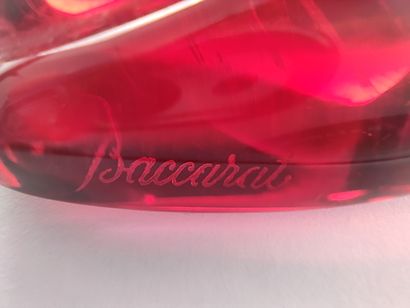 BACCARAT 

Pendentif cœur en cristal rouge...
