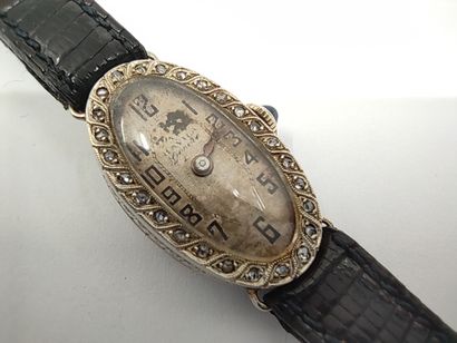 HAVILA Genève

Petite montre de dame en or...