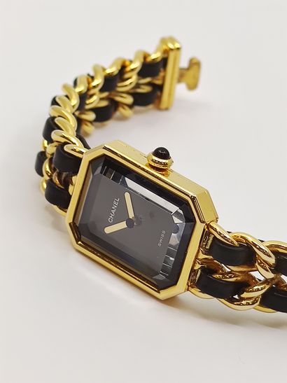 CHANEL modèle Première

Montre bracelet de...