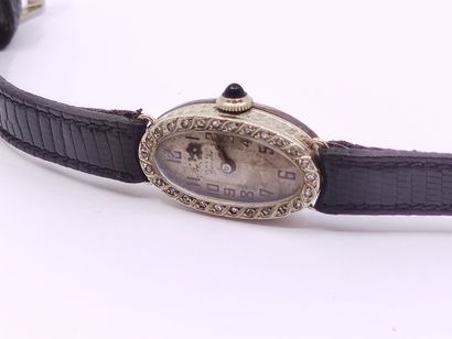 HAVILA Genève

Petite montre de dame en or...