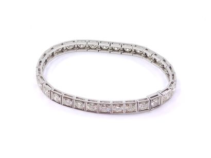 Travail étranger

MAGNIFIQUE BRACELET rivière...