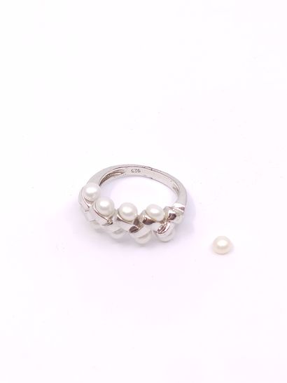 DEMI - PARURE en argent et perles comprenant...