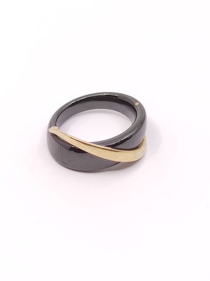 BAGUE en céramique et or 375 

TDD 57 Poids...