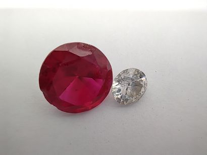 DIAMANT taille ancienne sur papier d'environ...