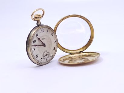 LIP

Montre a gousset en or 750°, double...