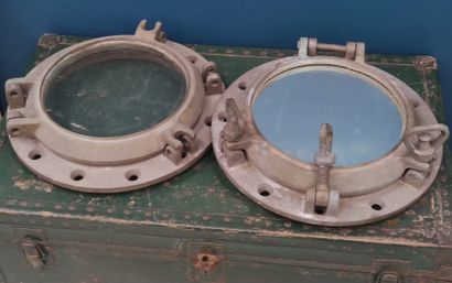 Paire de hublots de bateau en bronze 

Un...