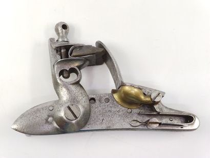 Flint lock An IX. 

Signed 