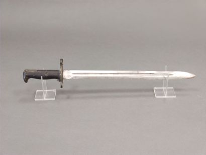 E1 bayonet for Garrand rifle. 

Blade UFH...