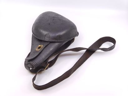 Étui pour revolver 1892. 

En cuir noir....