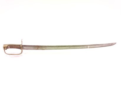 Cavalry officer's saber, with revolving guard....
