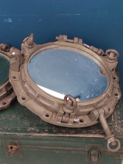 Paire de hublots de bateau en bronze 

Un...