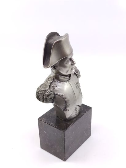Trois sujets Napoléoniens:

- L' empereur...