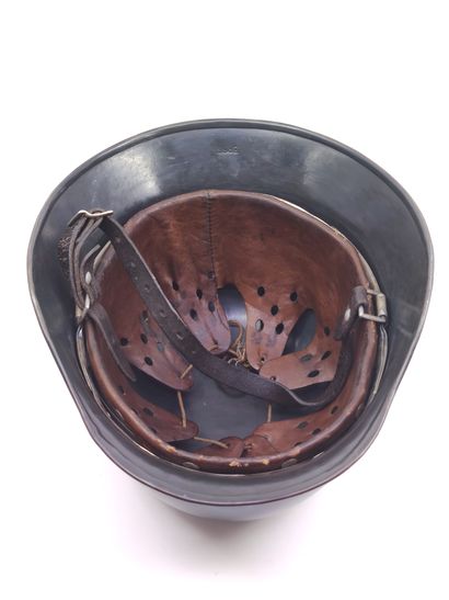Casque type 42 Luftwaffe. 

Avec coiffe intérieure....