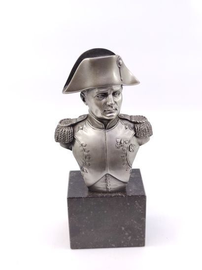 Trois sujets Napoléoniens:

- L' empereur...