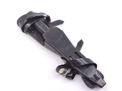 Set including : 

Dagger. Handle with leather...