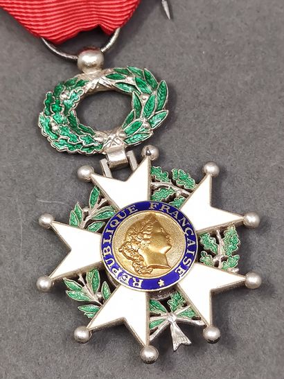 FRANCE Légion d'honneur MEDAILLE république...