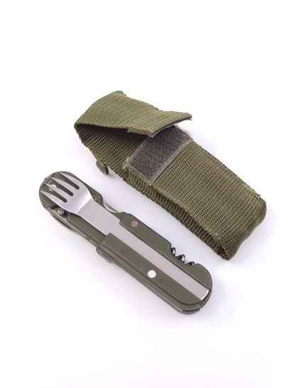 Set including : 

Dagger. Handle with leather...