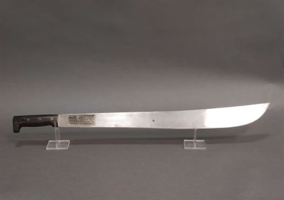 Machette coupe-coupe 

Etuis en cuir 

7...
