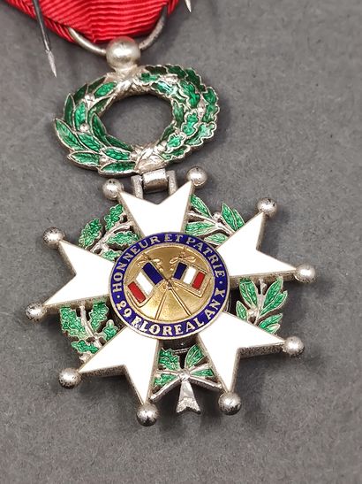 FRANCE Légion d'honneur MEDAILLE république...
