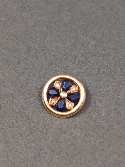 PENDENTIF en or jaune 750° représentant un...