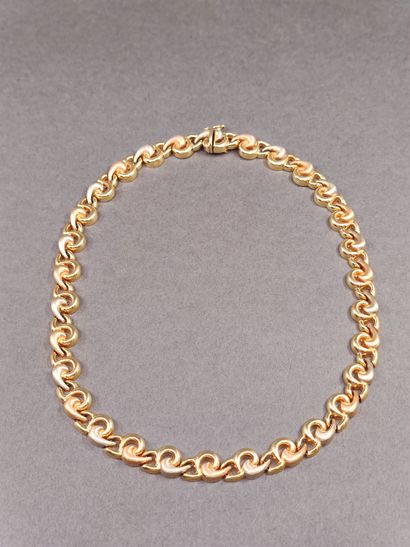 
COLLIER maille fantaisie en or trois tons...