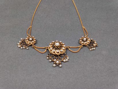 COLLIER colerette en or jaune 750° composé...