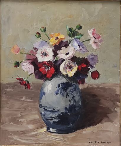 Van Den Bussche (1925 -)

Bouquet de fleurs...