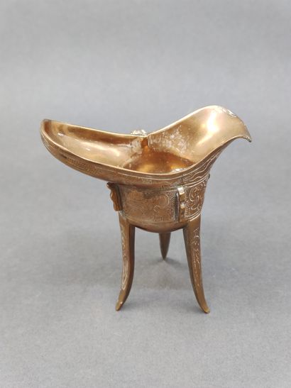 LOT comprenant : 

BRULE -ENCENS en bronze...
