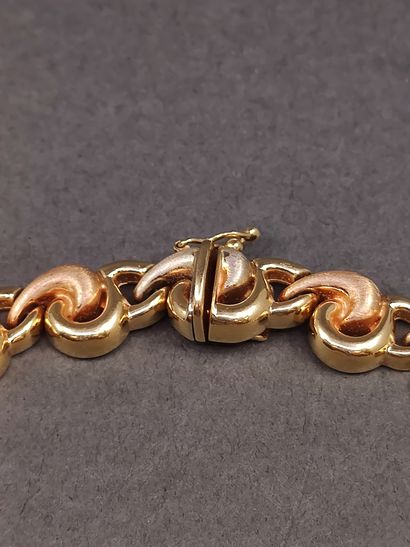 
COLLIER maille fantaisie en or trois tons...