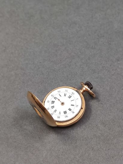 MONTRE de col en or jaune 750° 

Poids brut...