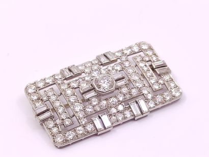 
IMPORTANTE broche en or gris 750° et platine...