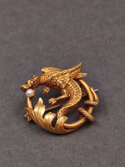 TRAVAIL FRANCAIS

BROCHE en or jaune 750°...