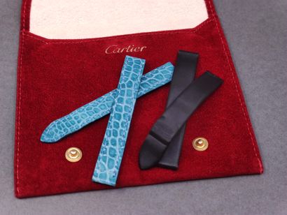 LOT de deux bracelets CARTIER 

Dans un pochon...