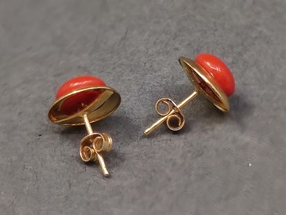 PAIRE de boucle d'oreilles, cerclage en or...