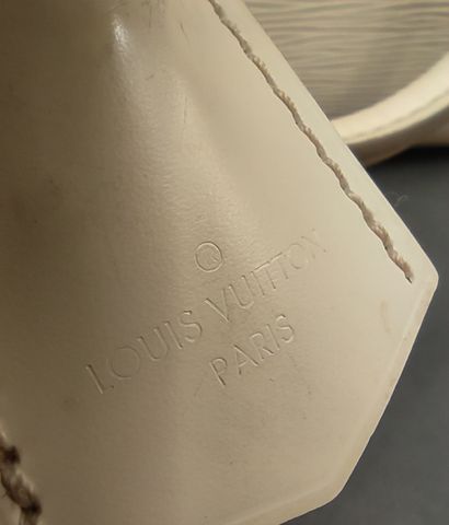 LOUIS VUITTON 

Sac bowling cuir épi bla...