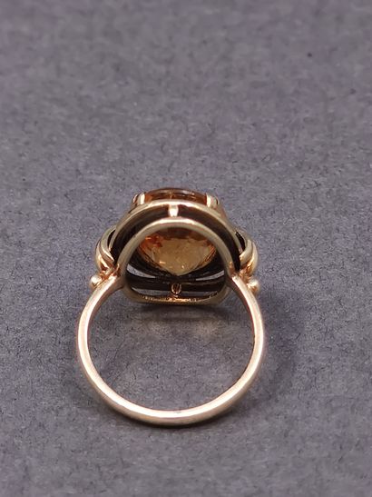 BAGUE en or 14 kt ornée d'une citrine 

Poids...